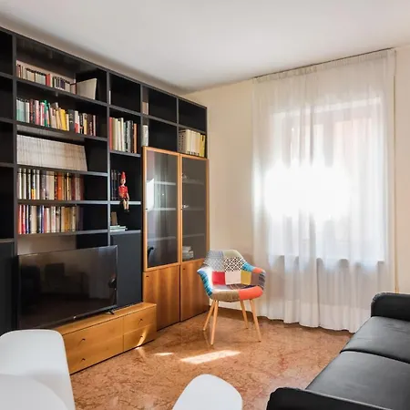 Flats4rent Luca *