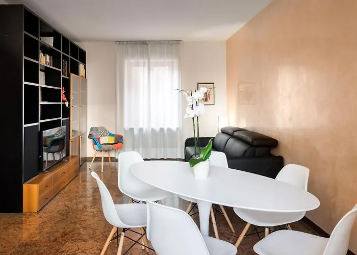 Flats4rent Luca فيرونا